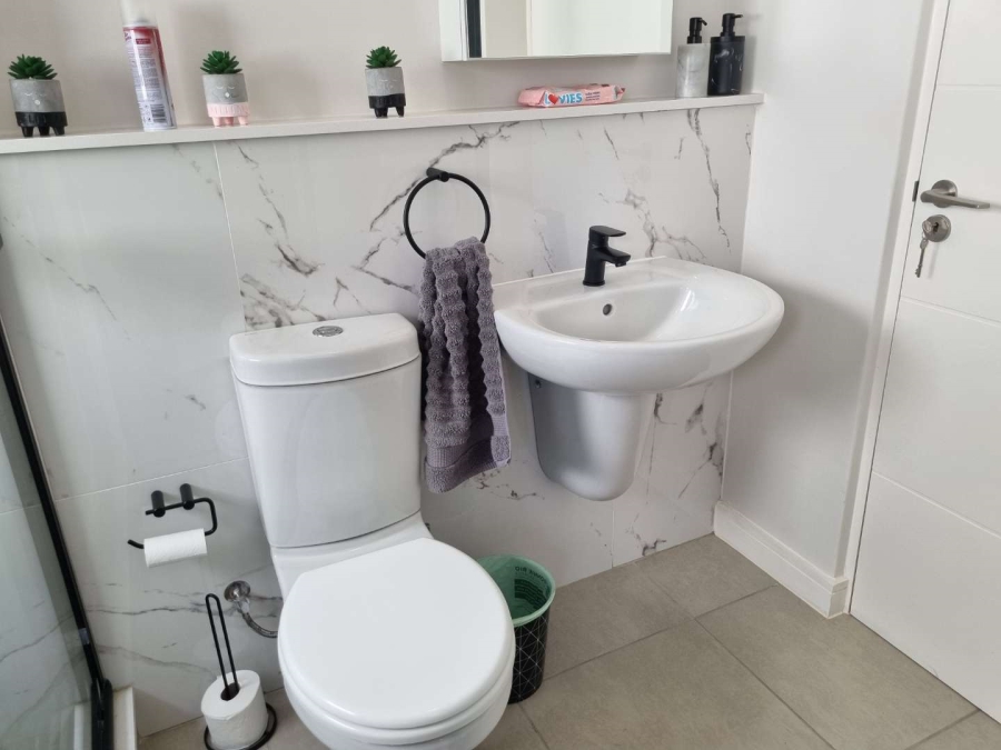 To Let 2 Bedroom Property for Rent in Richwood Western Cape